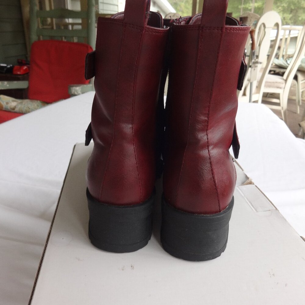 SO Broccoli women's combat boots size 8, Moniquewine color, side zip top buckles - Picture 8 of 13